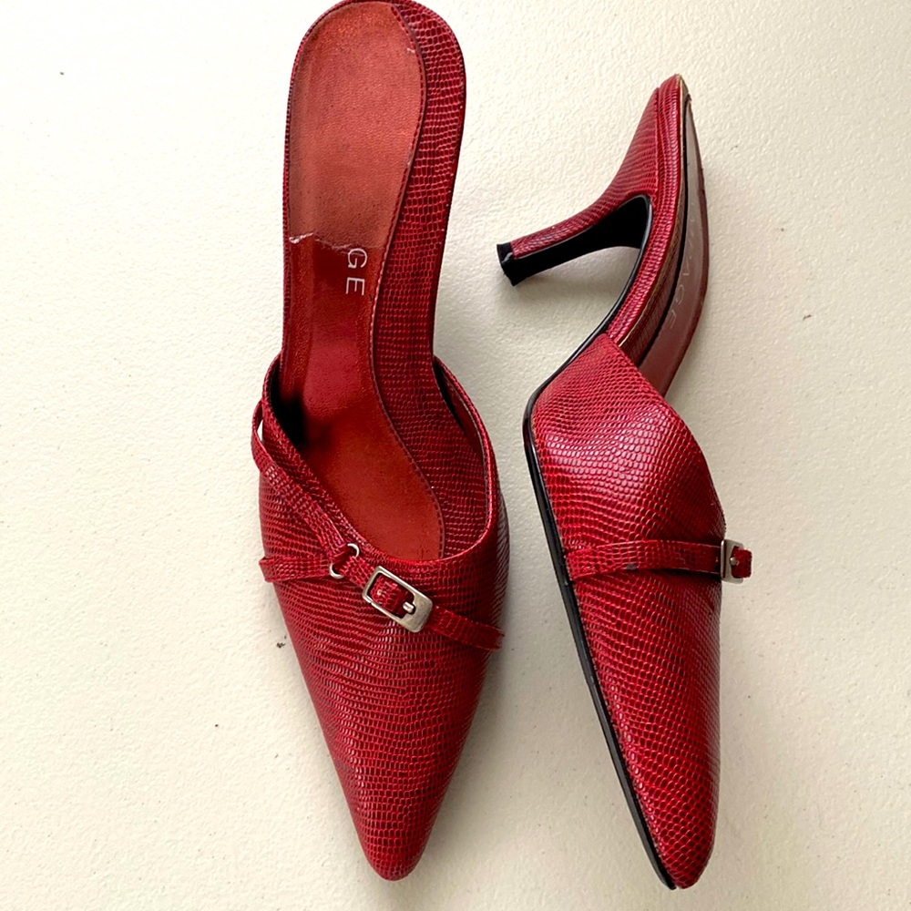 Looks great with a long skirt or dress or black dress pants.